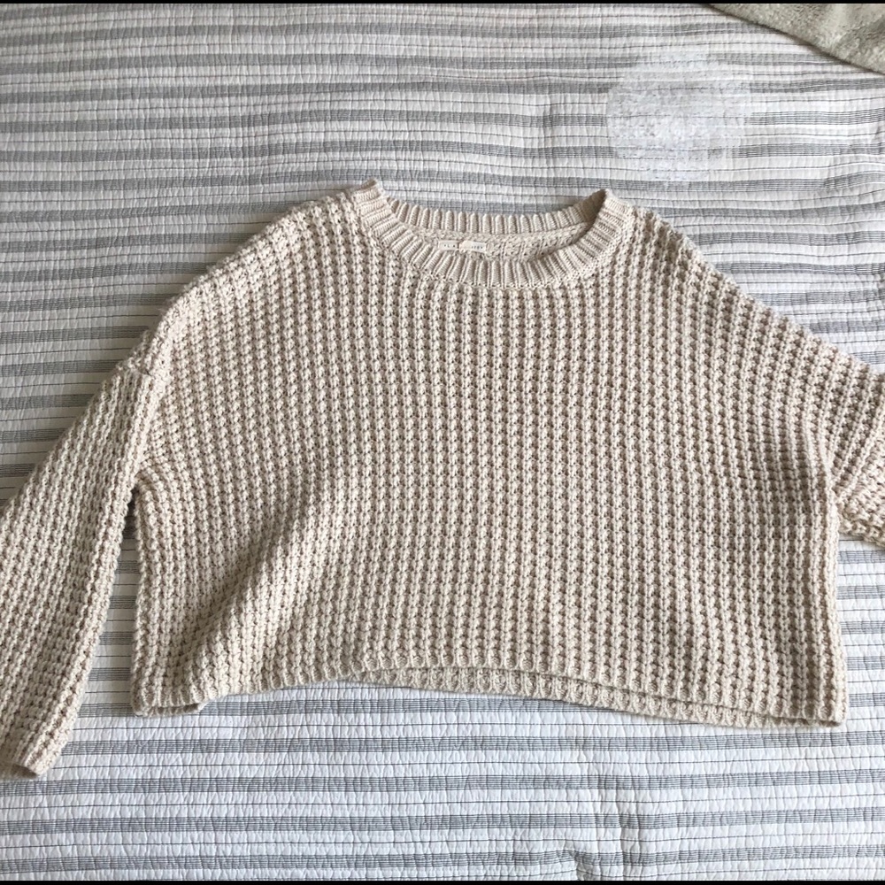 Cropped knit sweater